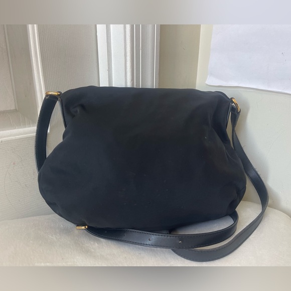 Marc Jacobs Black Nylon Crossbody with Gold-Tone Accents EUC - Picture 3 of 9
